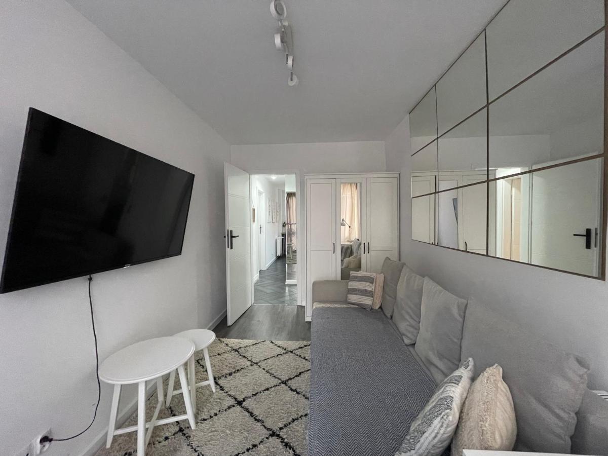 Апартаменты Cozy Apart - Self Check-In 24H Вроцлав Экстерьер фото